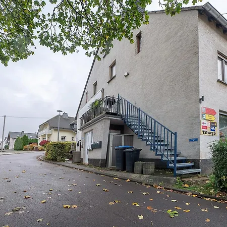 Stoerzel - B Apartment Hundheim